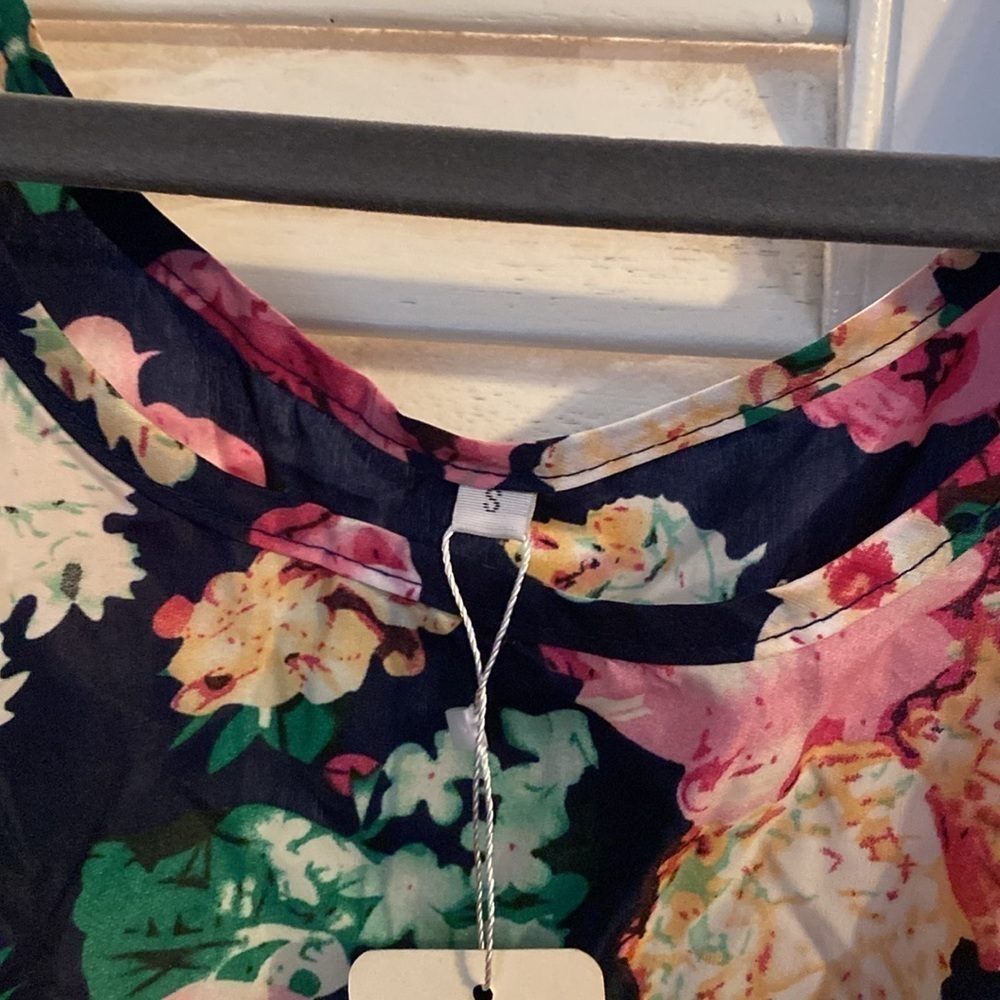 Liva Girl floral short dress - Picture 3 of 7